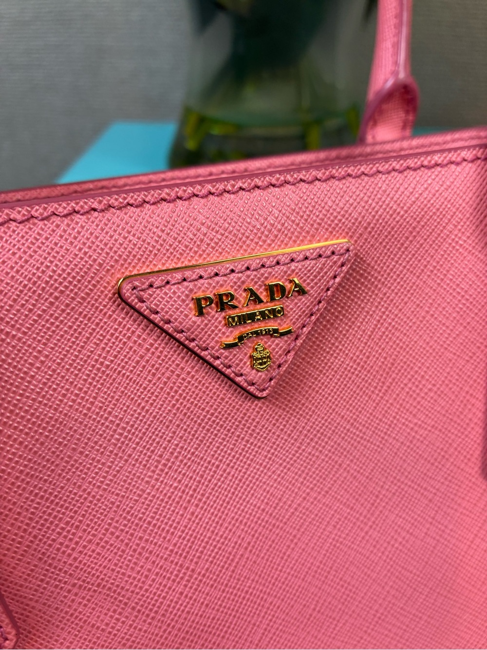 Prada Light Pink Saffiano Leather Galleria Tote - Pristine Pre-Loved Condition - Picture 5 of 15